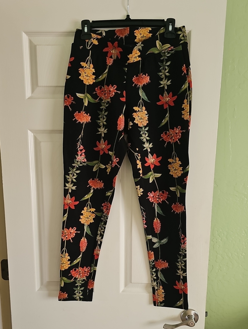 Floral Print Pull-On Leggings - Black with Red & Yellow Flowers